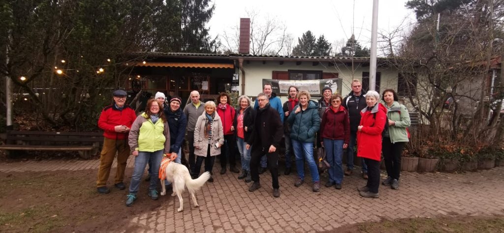 Die Sängerinnen und Sänger nach der Wanderung